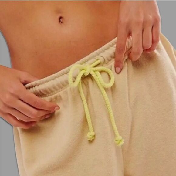 NWT FREE PEOPLE GIMME MORE TERRY SHORT IN CHAMOIS COMBO - Picture 8 of 9